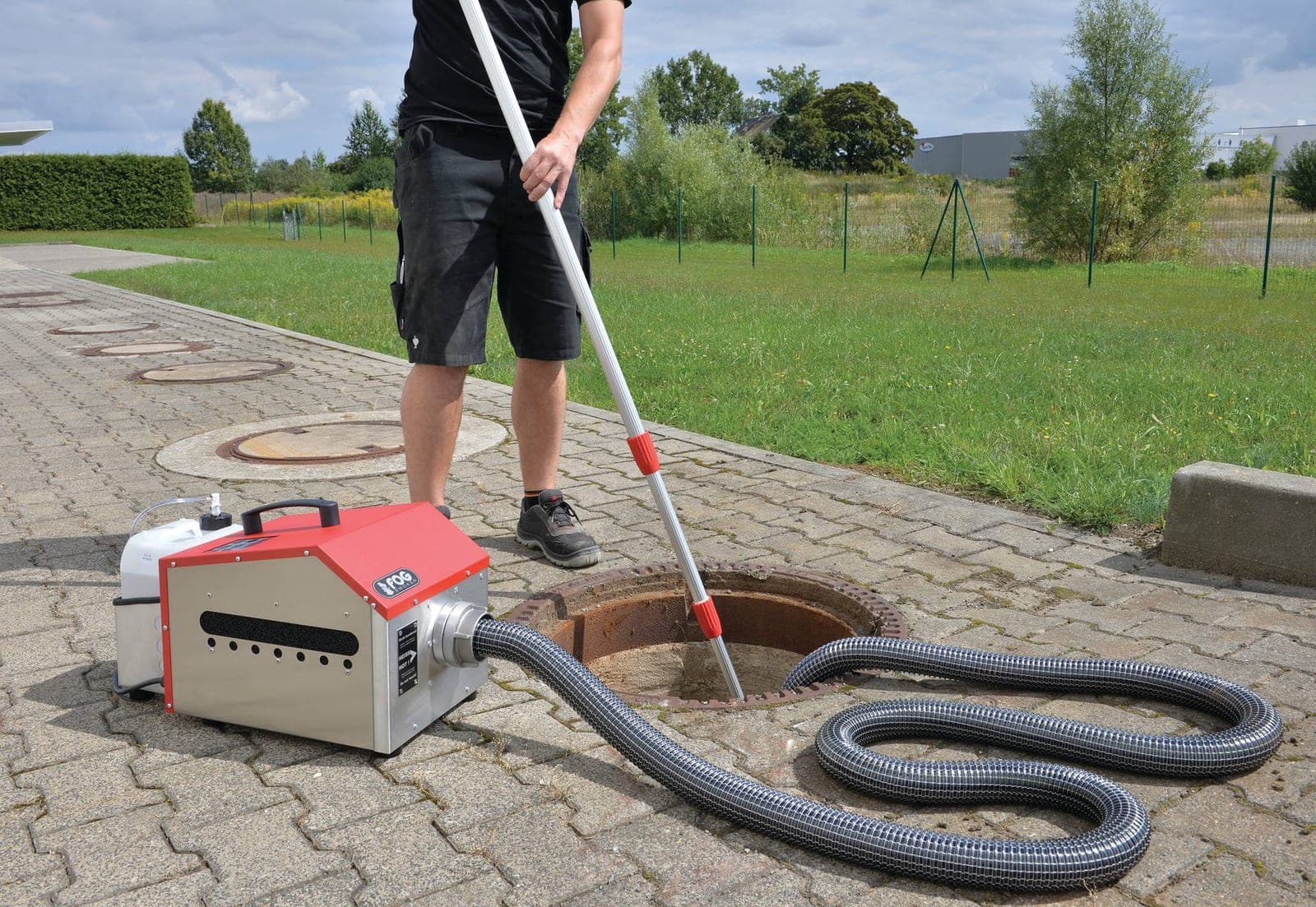 Dýmový generátor v terénu